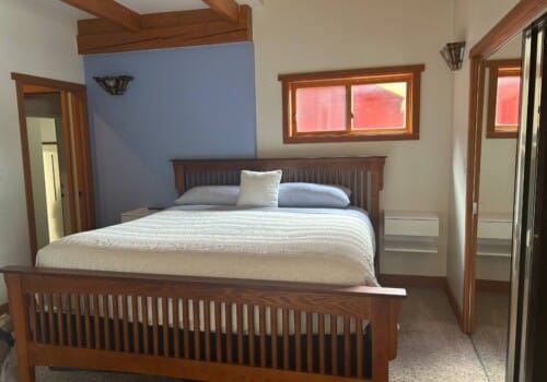 ec937484-7b88-49e2-beba-e8ca5f4e00d4